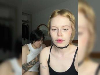 MiaAndAlicee webcam model stream image
