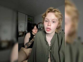 MiaAndAlicee webcam model stream image