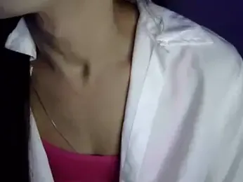 SweetyCD webcam model stream image