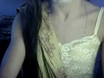 SweetyCD webcam model stream image