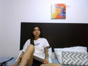 clhoeyviolett webcam model stream image