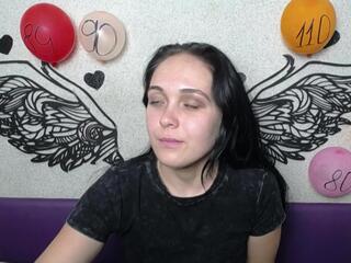 Izzie Paige webcam model stream image