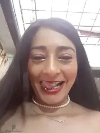 Bella_Office-Naughty1 webcam model stream image