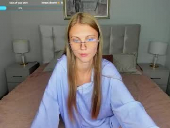 phoebepaw webcam model stream image
