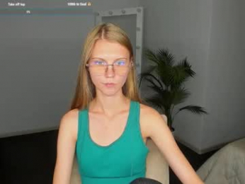 phoebepaw webcam model stream image