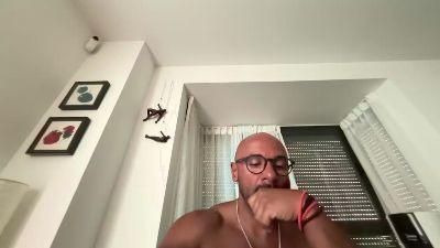 Mad45_ webcam model stream image