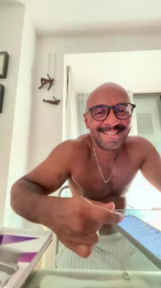 Mad45_ webcam model stream image