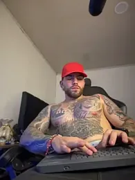Ades_Lowe webcam model stream image