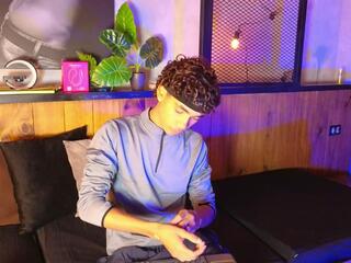 Alan Cutee webcam model stream image