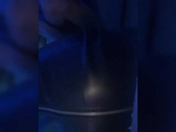 Cherry-lips webcam model stream image