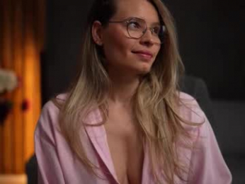 brandywhite webcam model stream image