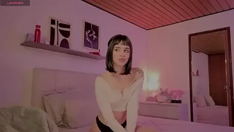 Roxxy_mora webcam stripchat model stream image