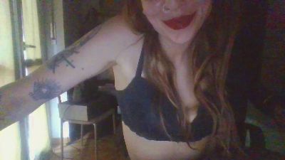 Metena webcam model stream image