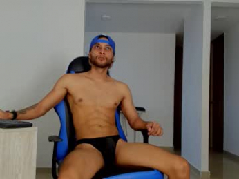 massatgeserotics webcam model stream image