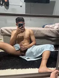 vinipirocudo18cm webcam model stream image