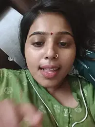 Cute-Simmi69 webcam stripchat model stream image