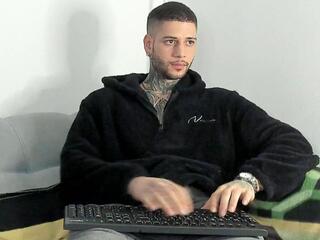 James Leeandros webcam model stream image