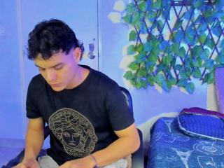 Josep Uribe webcam model stream image