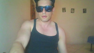 FrankieBully webcam model stream image