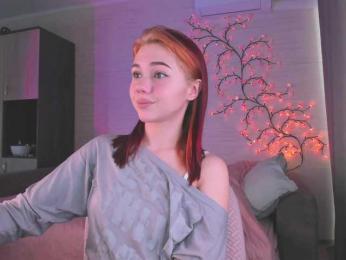 Cute1yoga webcam model stream image