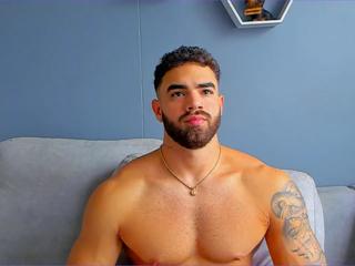 Paul Phoenix webcam model stream image