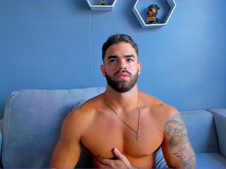 Paul Phoenix webcam model stream image
