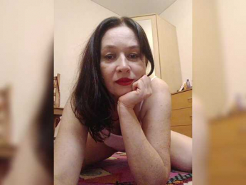 LovEva webcam model stream image