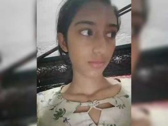 AlinaPopy webcam model stream image