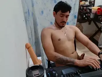 Leonino231 webcam model stream image