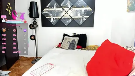 SARAMISHA webcam model stream image