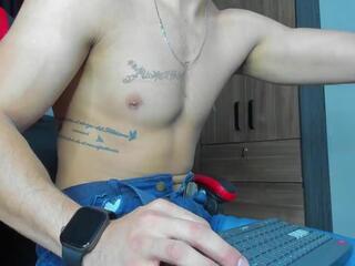 Maximius Master webcam model stream image