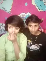 Freakingromance webcam model stream image