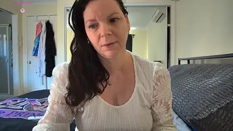 PlayfulcurvyyMilf webcam model stream image