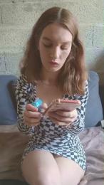 June_cat webcam model stream image