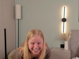 Carmon Harkema webcam flirt4free model stream image