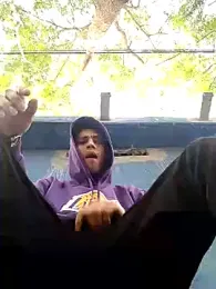 AlexAlejandro13 webcam model stream image