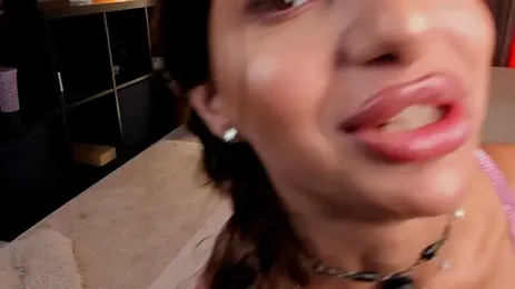 ZariaVera webcam model stream image