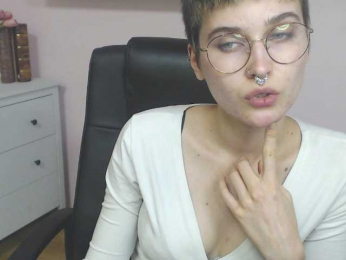 Soft-Sarah webcam bongacams model stream image