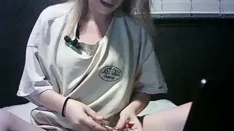 yourfavgirlduh webcam model stream image