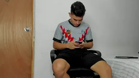 andrew_rose_ webcam model stream image