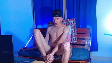 Keeny16 webcam model stream image