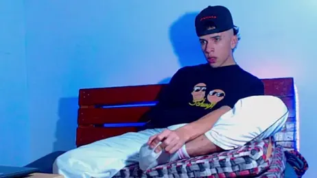 Keeny16 webcam model stream image