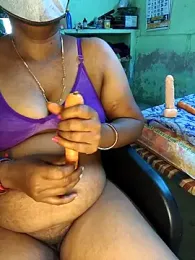 TamilSelviRoja webcam model stream image
