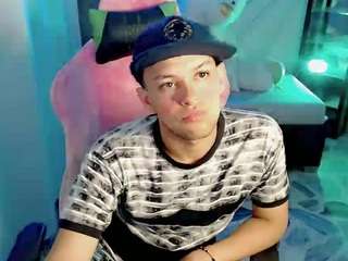 guys-sex18 webcam model stream image