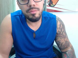 Derryl webcam flirt4free model stream image