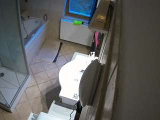 voyeurcam-julmodels-bath-2nd-2 webcam model stream image