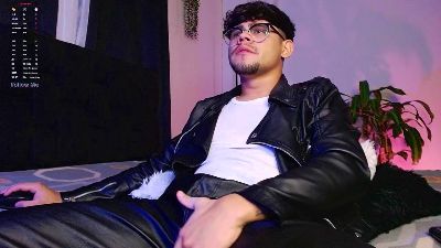 isaac_saenz webcam model stream image
