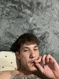 SnowyChimney48 webcam model stream image