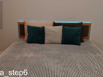 Mia-Stap webcam model stream image