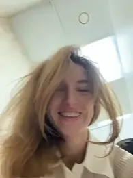 -AngelAri- webcam stripchat model stream image